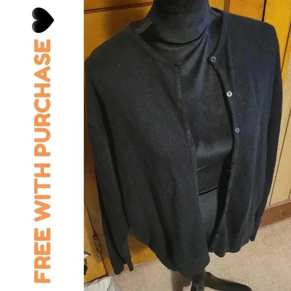 FREE WITH PURCHASE Carolyn Taylor Essential Black Button Sweater - Picture 1 of 4